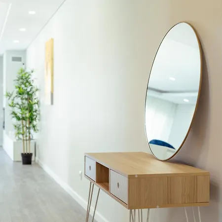 Apartamento Moradia Familiar V4 Com Piscina Fernão Ferro