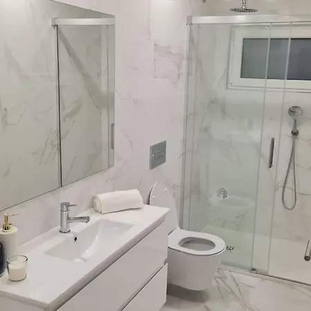 Moradia Familiar V4 Com Piscina Appartamento Fernão Ferro