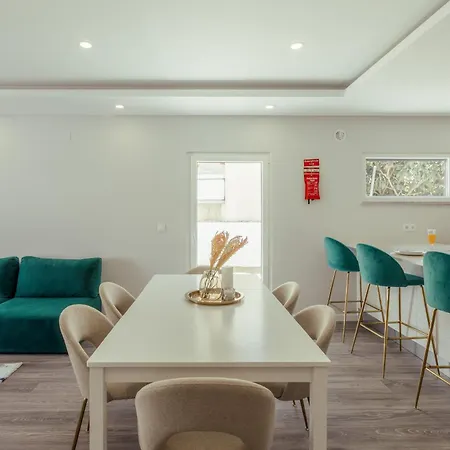 Appartamento Moradia Familiar V4 Com Piscina
